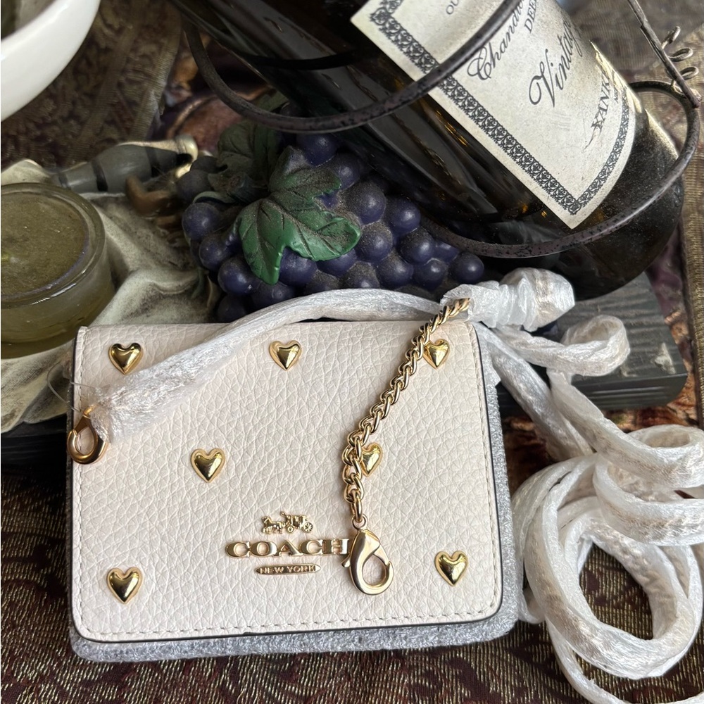 Authentic COACH Hearts studs Leather flap snap wallet on chain - Picture 1 of 15